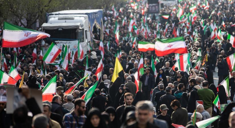 Ő az az iráni vezető, aki megfenyegette az USA-t