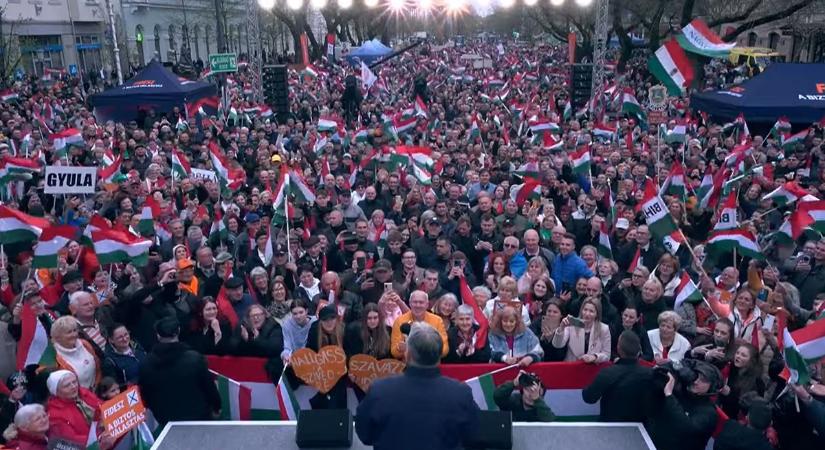 Orbán Viktor Békéscsabán: „Sose zavard meg az ellenfeled, amikor éppen hibát követ el”