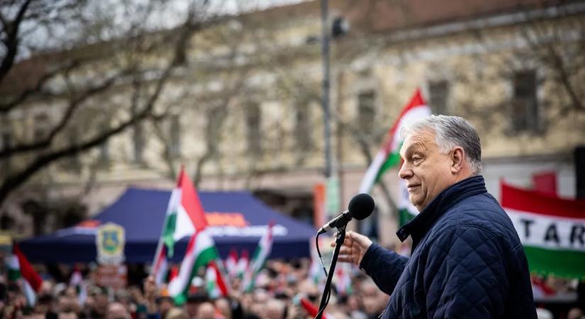 Orbán Viktor Békéscsabán: „Egy haza jövőjét nem lehet dühre, gyűlöletre építeni. Hazát csak szeretetre lehet építeni, ahogy ezt mi tesszük"