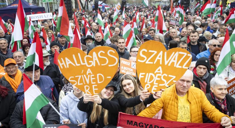 Békéscsabán is ellentüntetők várták Orbán Viktort