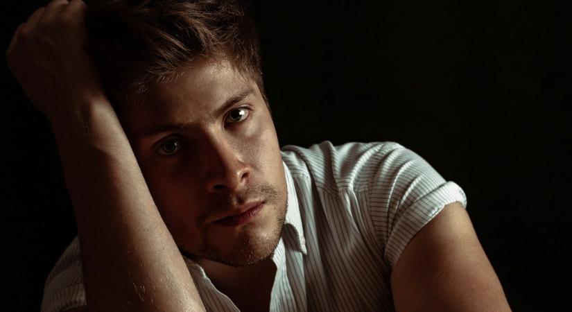 „Szőrös vagyok, de nem kicsit, durván.” -Mitől szoronganak a férfiak az ágyban?