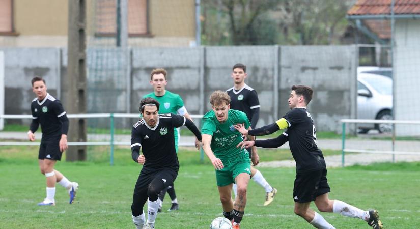A bátaszékiek kihasználták a listavezető botlását (galéria)