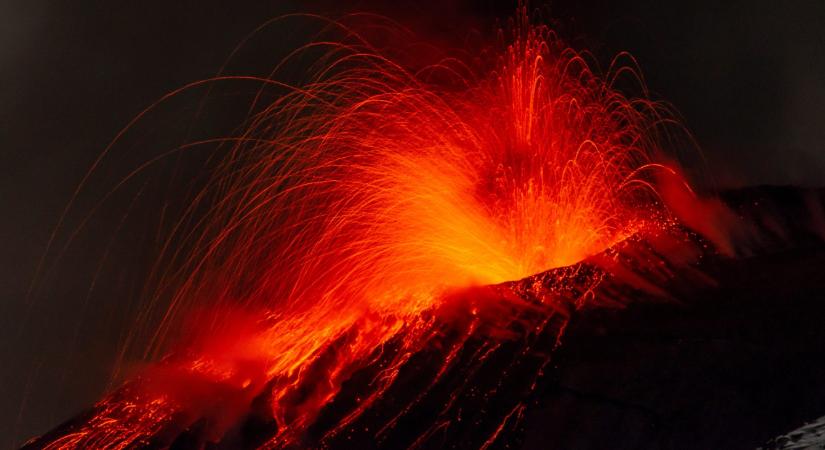 Kitört egy hatalmas vulkán Oroszországban, a legmagasabb szintű riasztást adták ki a hatóságok