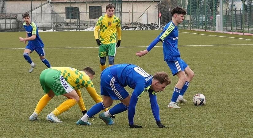 A csapat elrontotta a mester születésnapját Tarpán