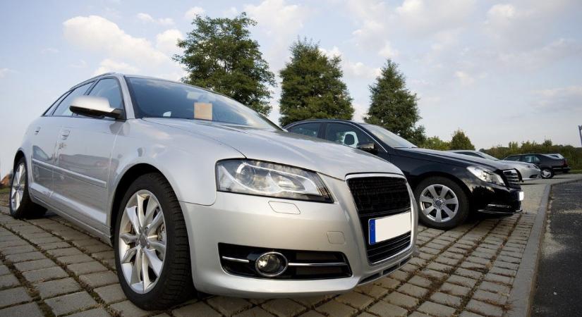 Tömegével szabadulnak meg a használt autóktól, pedig kincseket rejtenek