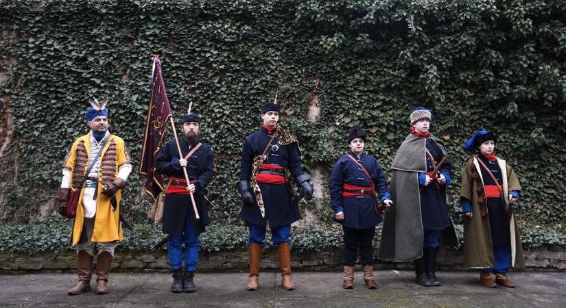 Győr híres bástyája - Egy év után újra kinyitotta titkos kapuit a Vaskakas Taverna - fotók