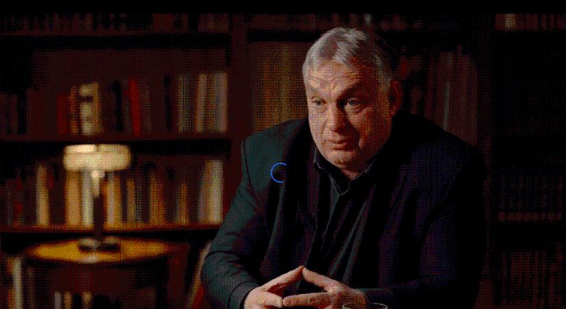 Orbán facebookozni tanította a híveit a stratégiai eligazításon