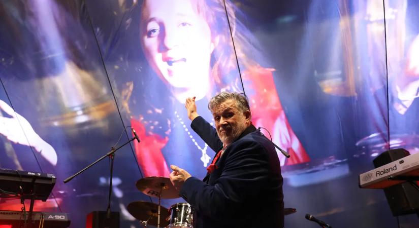 25 év után is él a Király: Megható módon emlékeztek Zámbó Jimmyre a róla elnevezett gálán