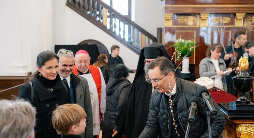 “Gyermekek és csecsemők szája által szereztél dicséretet” – együtt imádkozott a békéért Debrecen vezetése és a keresztény egyházfők