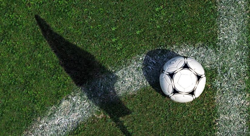 Az öt vasárnapi vármegye négyes meccsen húsznál is több gól született