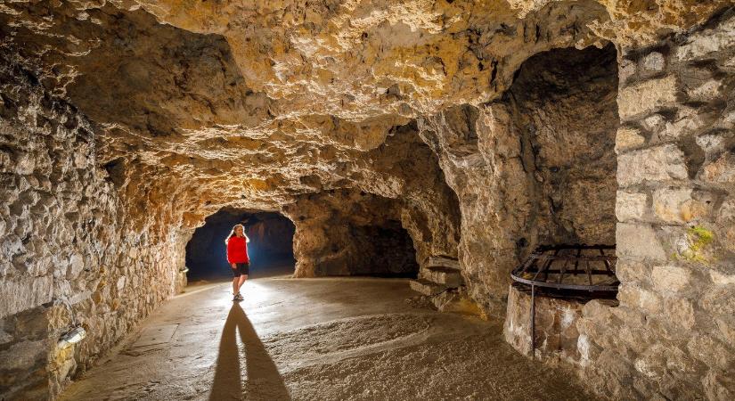 Titkos aranybarlangot nyitottak ki Magyarország alatt, ám van egy nagy bökkenő