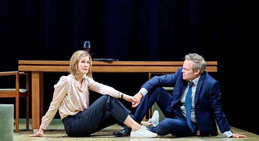 Juttassam börtönbe a gyerekemet? Minden szülő rémálmát éli meg Rosamund Pike