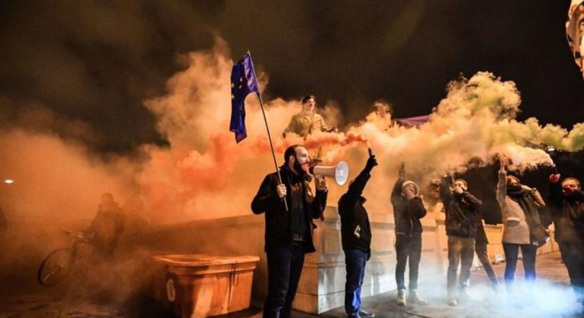 260 millió két nap alatt – Provokátorokra megy a Júdás-pénz?