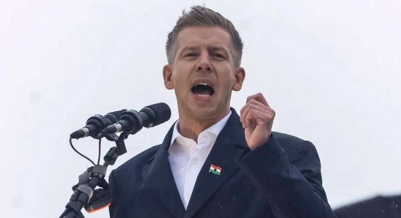 Ez már tényleg kínos – így árad a tiszás szeretet