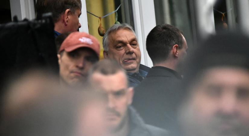 „Ez már nagyon az orosz út, a tűzzel játszik, aki ezt a fekete ruhás söpredéket megbízta”