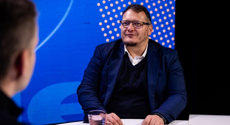 Kitálalt a volt tiszás bennfentes: fenyegetések, perek, belső ellentmondások