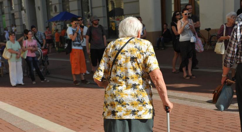 Egyszer csak a kedves szomszéd nevére kerül a ház? - mutatjuk a legfontosabb tudnivalókat, ha a demencia lesz az úr