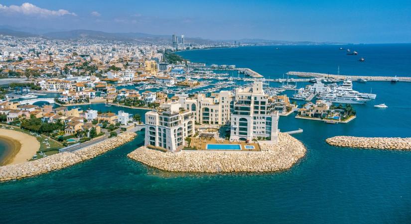 Az EU-tagország már látja, mit tehetnek tönkre a katonák: pont, amiből él – ennek csúnya vége lesz