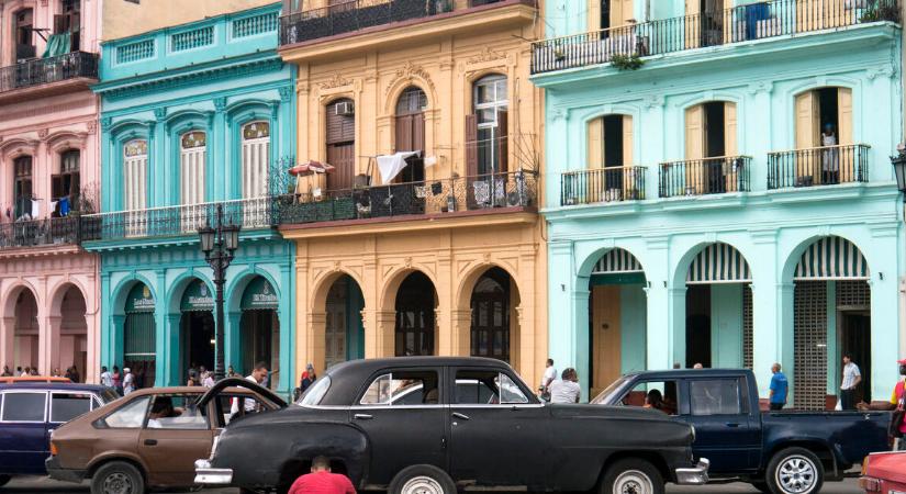 Összeomolhat ez az ország, de jajj nekik: Trump megint szemet vetett területükre