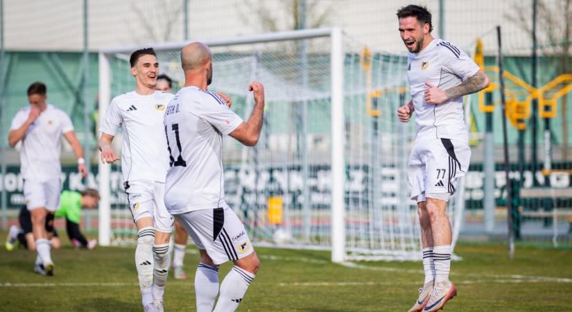 Labdarúgó NB III: kimaxolták a fordulót a debreceniek