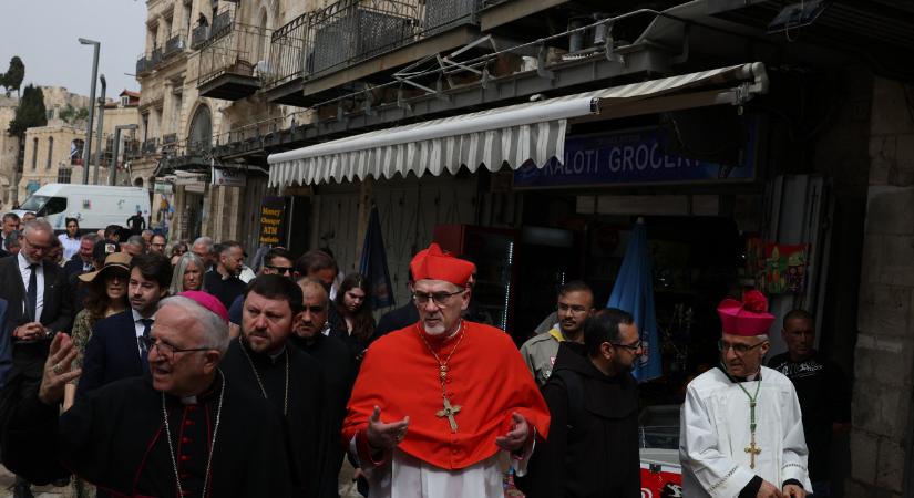 Mégis beengedi az izrali rendőrség a Szent Sír-templomba a katolikus bíborost