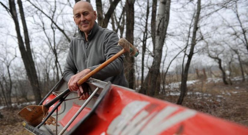 Kenuval indult útnak, hogy átszelje az óceánt