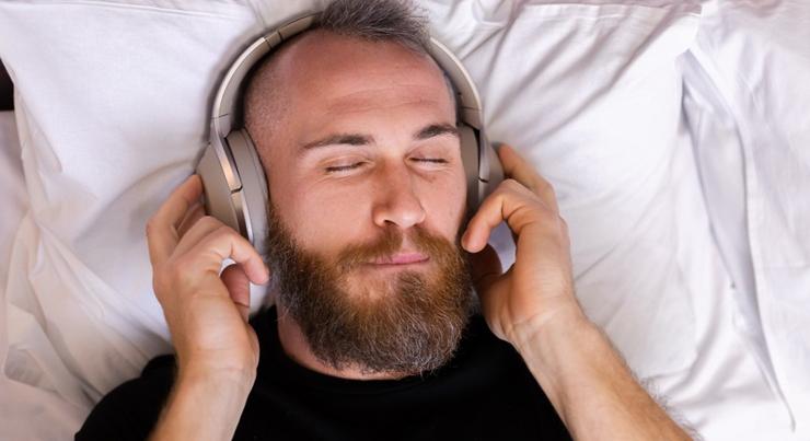 Alvás és teljesítmény: a rejtett éjszakai hangok gondot okozhatnak