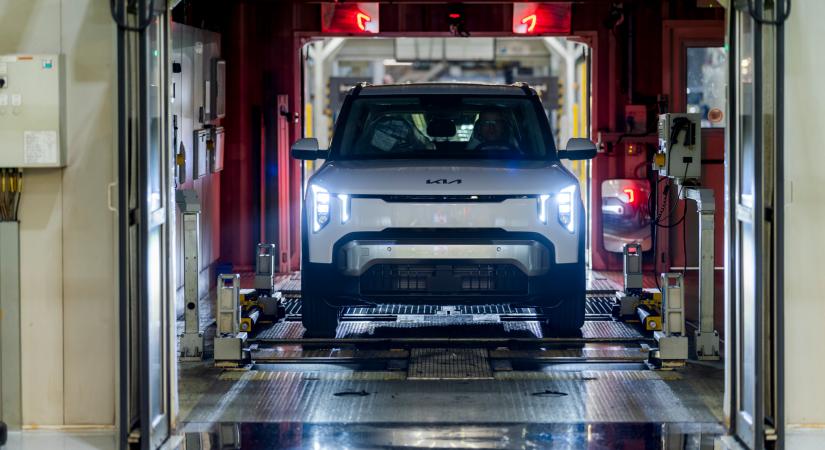 Elstartolt a legolcsóbb elektromos Kia sorozatgyártása