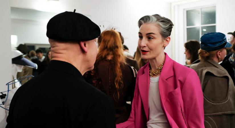 Ismét leszedte az Instagram Erin O’Connor kismamafotóit