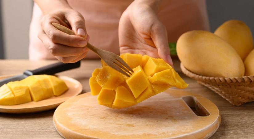 Sokan elrontják: mutatjuk, hogyan kell helyesen feldarabolni a mangót