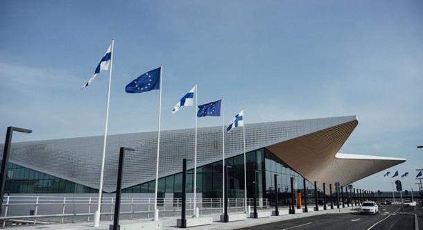 Két Oroszországba tartó repülőgép Finnországban szállt le dróntámadás miatt