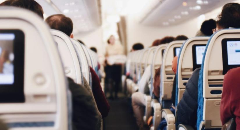 Légiutas-kísérő figyelmeztet: ezt a hibát rengeteg utas elköveti a repülőn