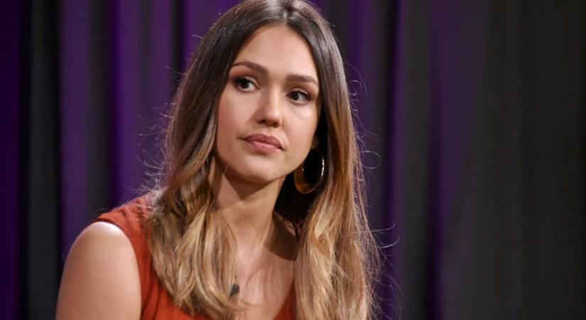 Jessica Alba kitálalt: „Még szűz voltam, így még csak nem is tudtam, hogyan tűnjek szexinek”