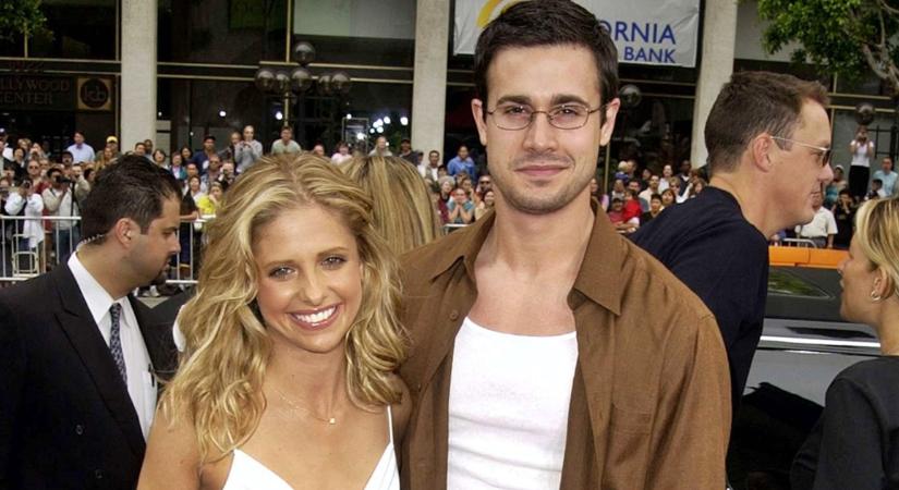 Hollywood egyik legszebb szerelme: 26 éve együtt van Sarah Michelle Gellar és Freddie Prinze Jr.!
