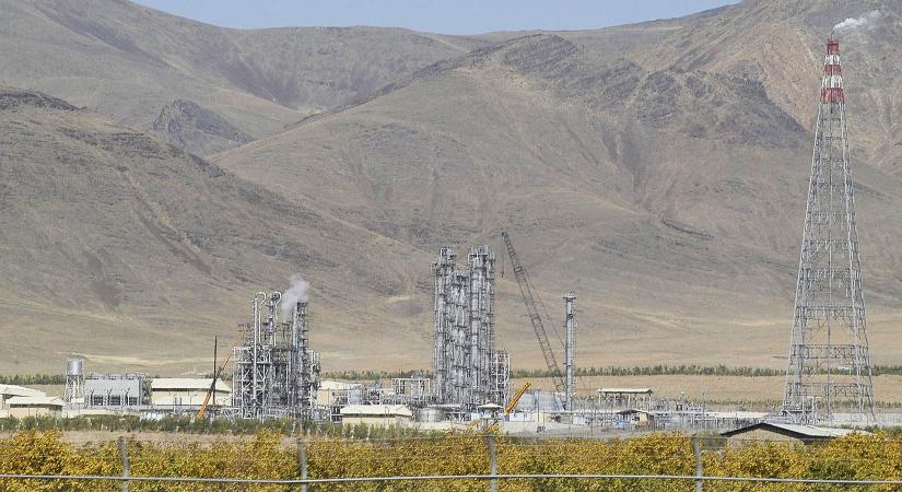 Egyre nő a nukleáris feszültség: romokban egy fontos iráni üzem