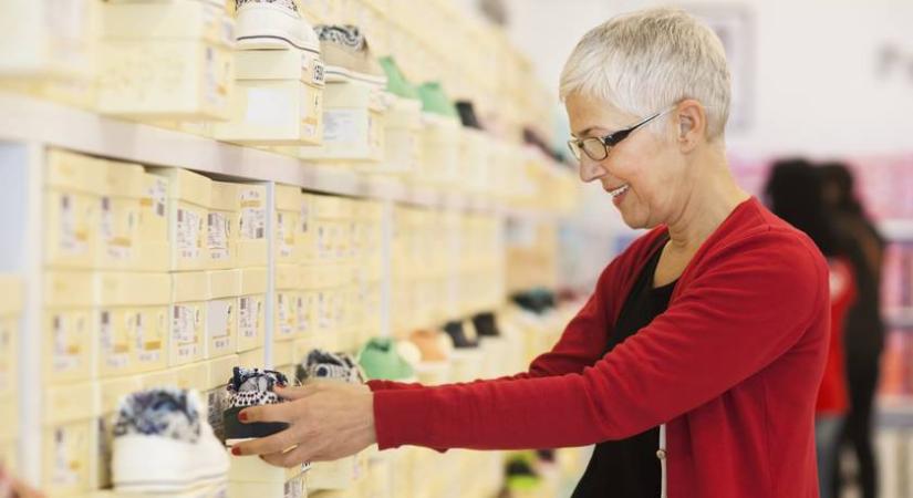 5 cipő, ami 50 felett előnyös választás tavasszal – Sikkesek és kényelmesek is