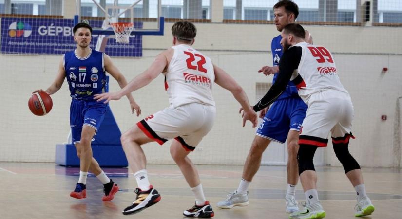 Hullámzó játék, fájó vereség – minden a PVSK-meccsen dől el