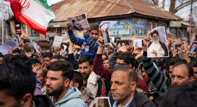 Hirtelen előkerült Irán rejtélyes vezetője, de továbbra sem mutatják meg