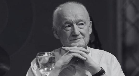 Született tanár, nagybetűs polgár – Nádasdy Ádámtól búcsúznak pályatársai, tisztelői