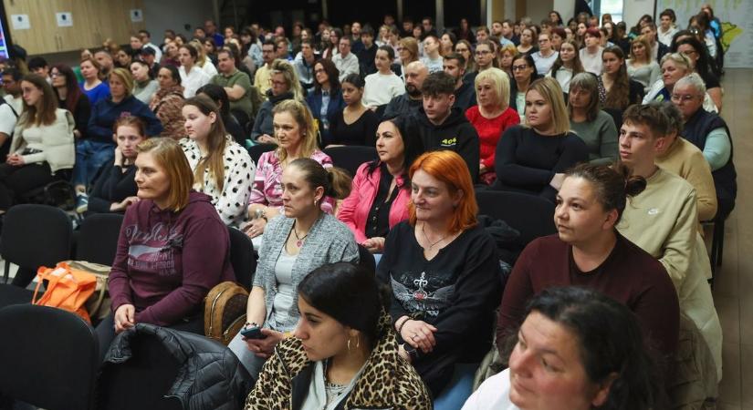 Rekord, mosolyok és összetartás