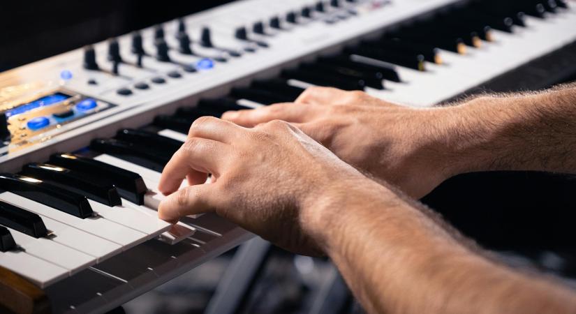 EJI – Deezer együttműködés az MI által generált felvételek kiszűréséért