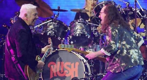 Bemutatkozott élőben a Rush új felállása Anika Nilles dobossal (videó)
