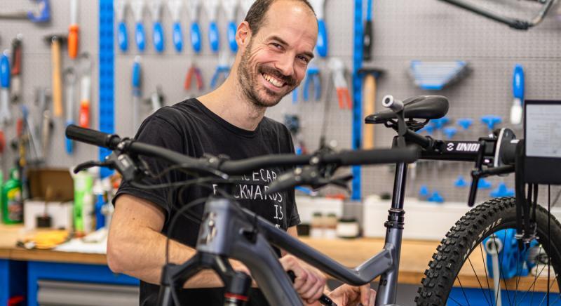 llshirdets: csatlakozz hozznk szervizvezet-helyettesknt!