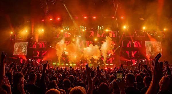 Gitárok minden mennyiségben: Tankcsapda koncertbeszámoló a Budapest Arénából (2026.03.28.)