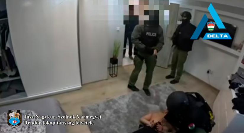 Lekapcsolták a felső kapcsolatokat (videóval)