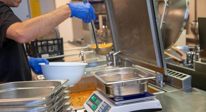Szintet lép a diétás közétkeztetés Oroszlányban: precizitás a mentes konyhán