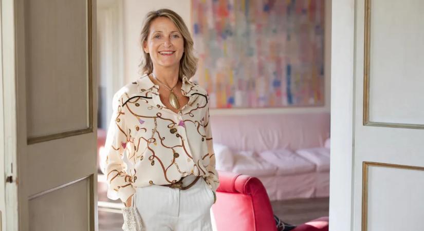 Blúz vagy póló? Egyszerű stílustippek 50 feletti nőknek