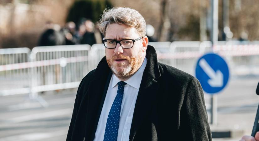 Több mint 400 millió forint közpénzt kap sportújságírók a Szöllősi-féle szervezete