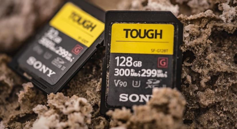 Ideiglenesen leállítja a memóriakártyák gyártását a Sony