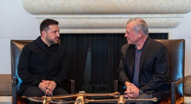 Zelenszkij védelmi partnerségről állapodott meg Irán egy további ellenségével a Közel-Keleten